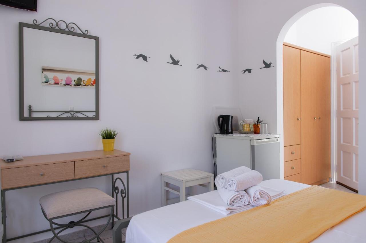 Morpheas Pension Rooms & Apartments Kamares  ภายนอก รูปภาพ