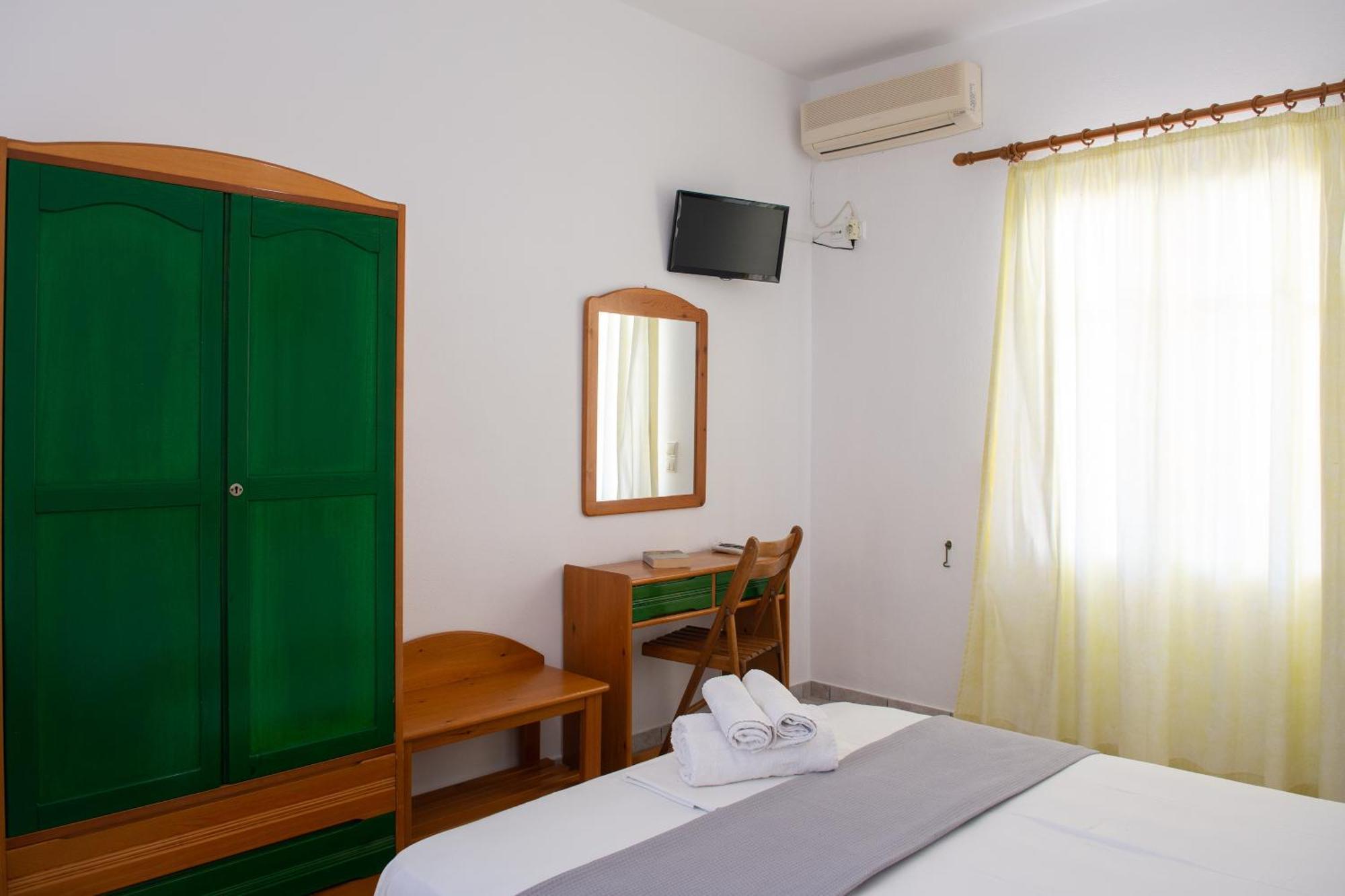 Morpheas Pension Rooms & Apartments Kamares  ห้อง รูปภาพ